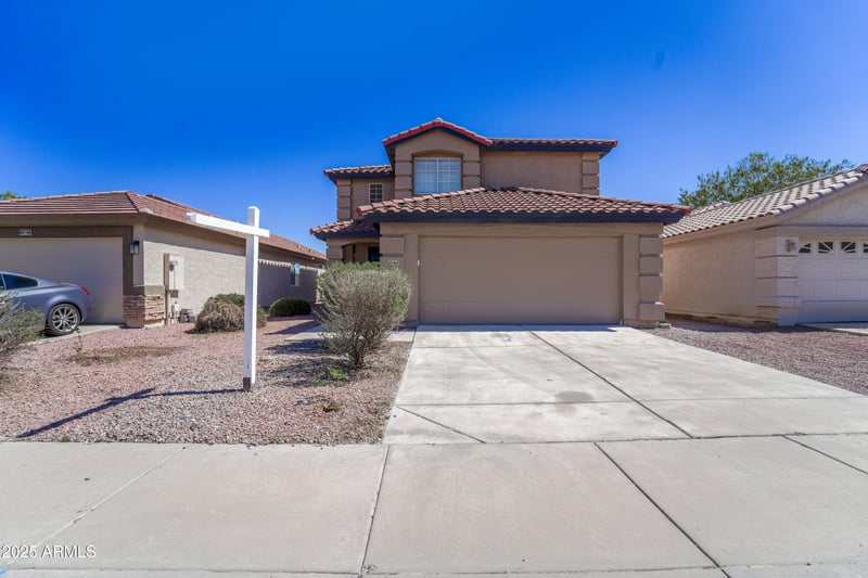 11215 Heatherbrae Dr, Phoenix, AZ 85037