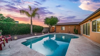 11218 52nd Ln, Glendale, AZ 85304