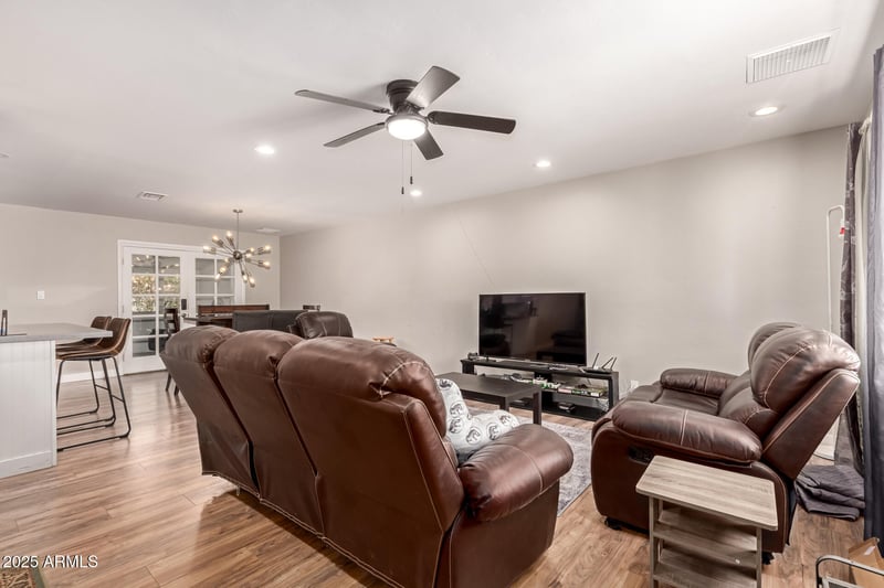 1122 17th Pl, Tempe, AZ 85281