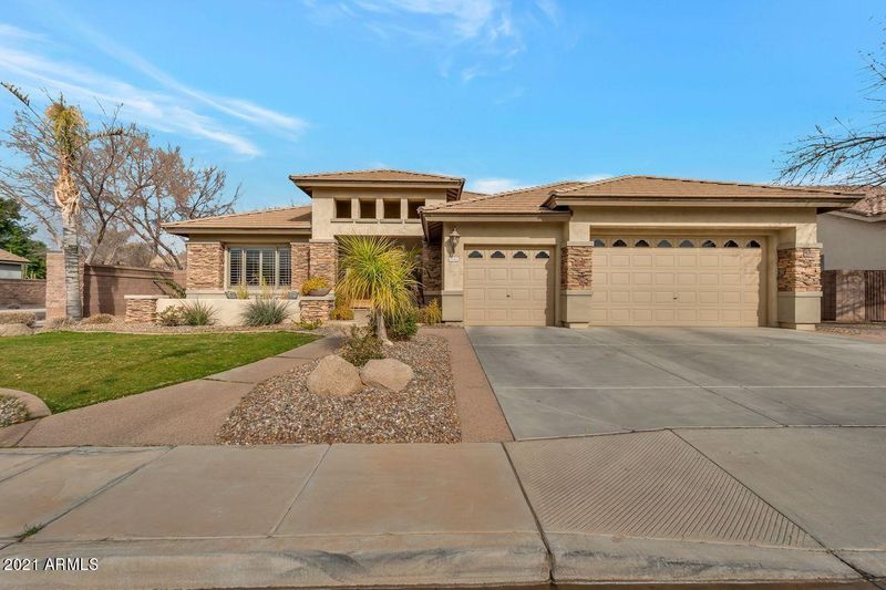 1122 E Coconino Dr, Chandler, AZ 85249