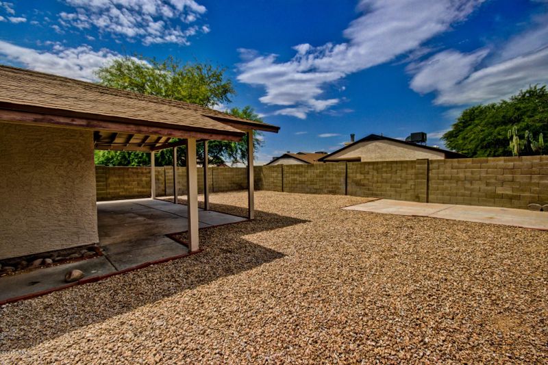 1122 E Wahalla Ln, Phoenix, AZ 85024