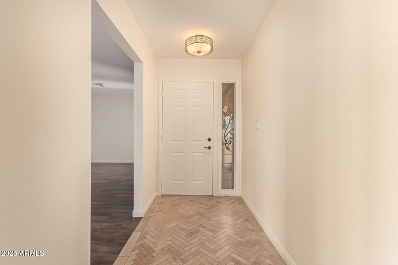 1122 Geneva Dr, Tempe, AZ 85282