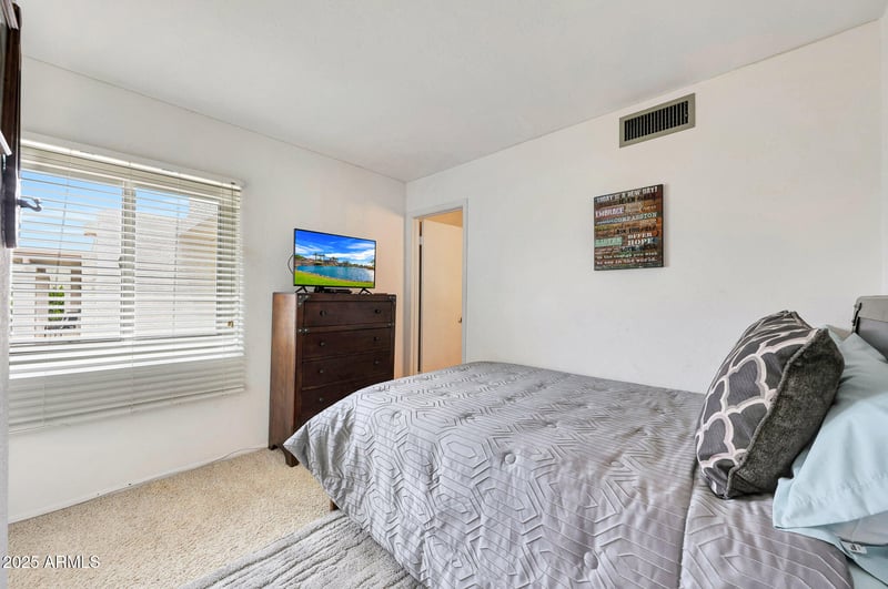 1122 Michelle Dr, Phoenix, AZ 85022