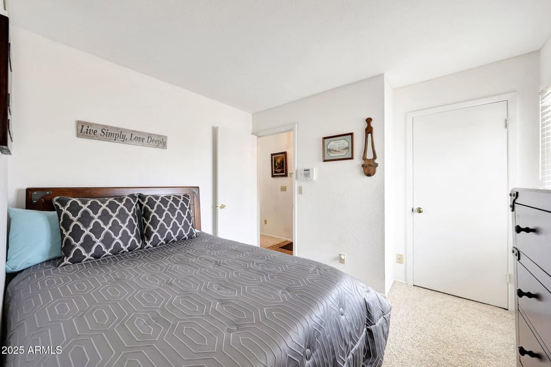 1122 Michelle Dr, Phoenix, AZ 85022