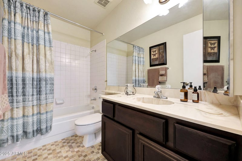 1122 Michelle Dr, Phoenix, AZ 85022