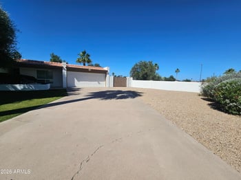 11221 32nd St, Phoenix, AZ 85028