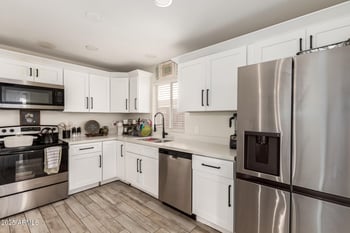 11221 Devonshire Ave, Phoenix, AZ 85037