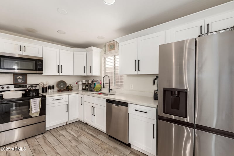 11221 Devonshire Ave, Phoenix, AZ 85037