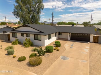 11221 N 31st Pl, Phoenix, AZ 85028