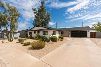 11221 N 31st Pl, Phoenix, AZ 85028