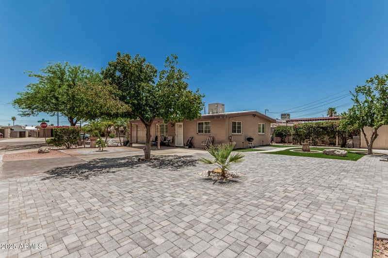 11222 Connecticut Ave, Youngtown, AZ 85363