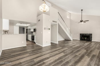 11226 81st Ave, Peoria, AZ 85345