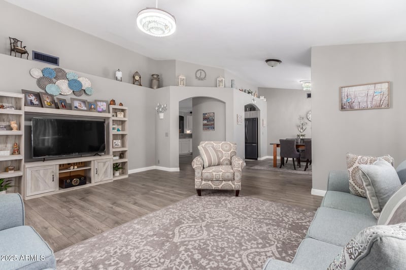 11227 59th Dr, Glendale, AZ 85304