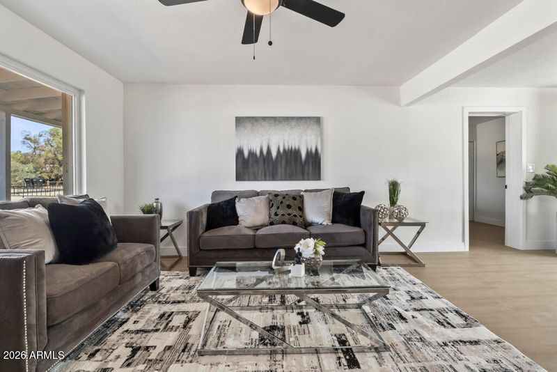 1123 E Alice Ave, Phoenix, AZ 85020