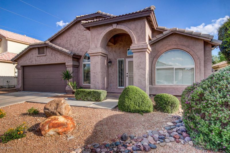 1123 E Blackhawk Dr, Phoenix, AZ 85024