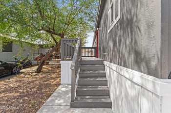 1123 Summerside Rd, Phoenix, AZ 85041