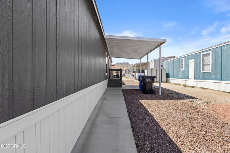1123 Summerside Rd, Phoenix, AZ 85041