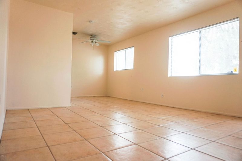 1123 W Elna Rae St, Tempe, AZ 85281