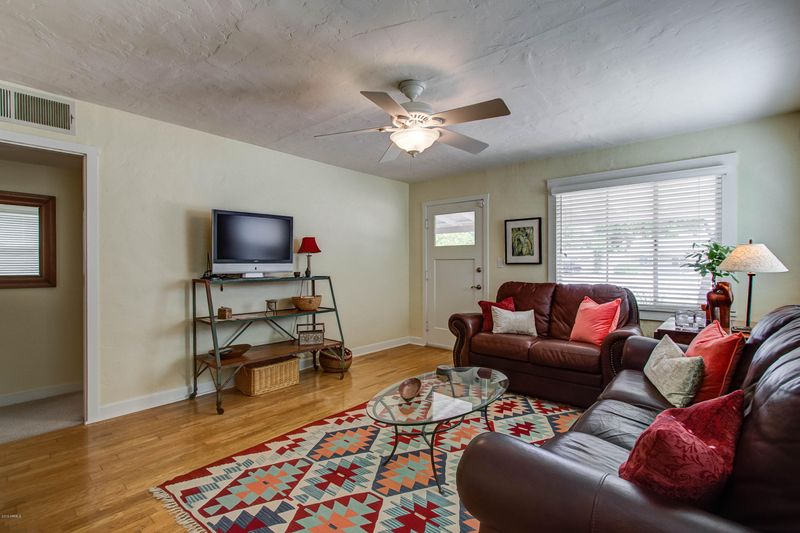 1123 W Mackenzie Dr, Phoenix, AZ 85013