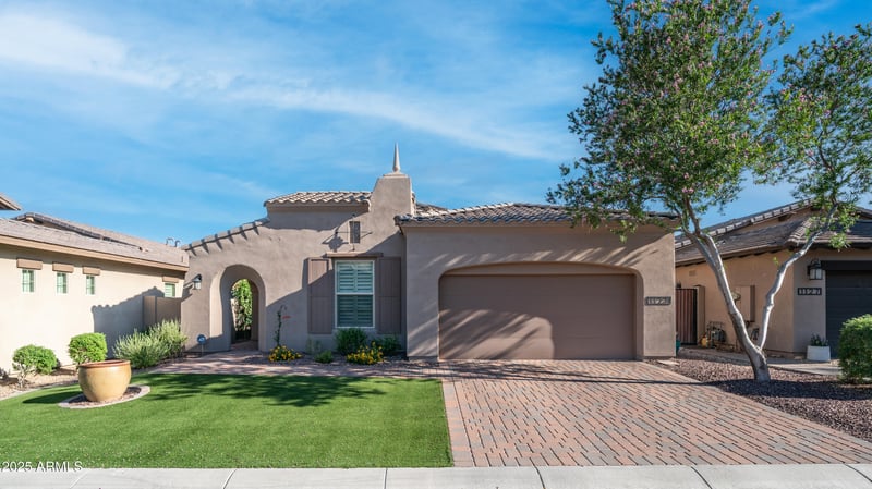 1123 W Thunderhill Dr, Phoenix, AZ 85045