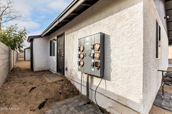 11230 17th Ave, Phoenix, AZ 85029