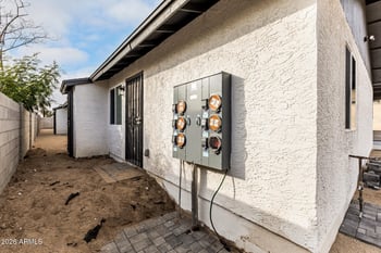 11230 17th Ave, Phoenix, AZ 85029