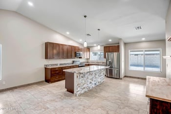 11231 77th Dr, Peoria, AZ 85345