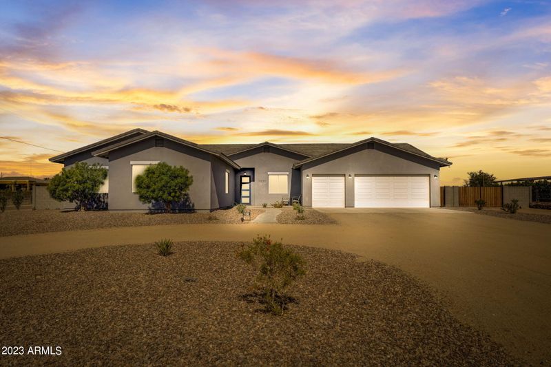 11232 W Tether Trl, Peoria, AZ 85383