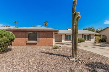 11233 Iroquois Dr, Phoenix, AZ 85044