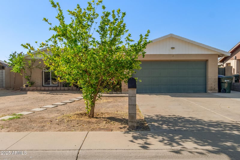 1124 59th Dr, Phoenix, AZ 85043