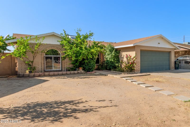 1124 59th Dr, Phoenix, AZ 85043