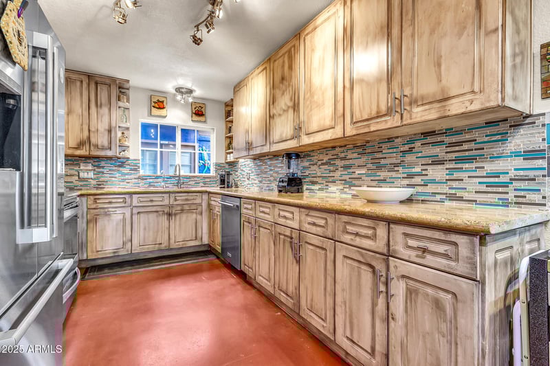 1124 Driftwood Dr, Tempe, AZ 85283