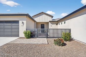 1124 E Loveland Ln, San Tan Valley, AZ 85140