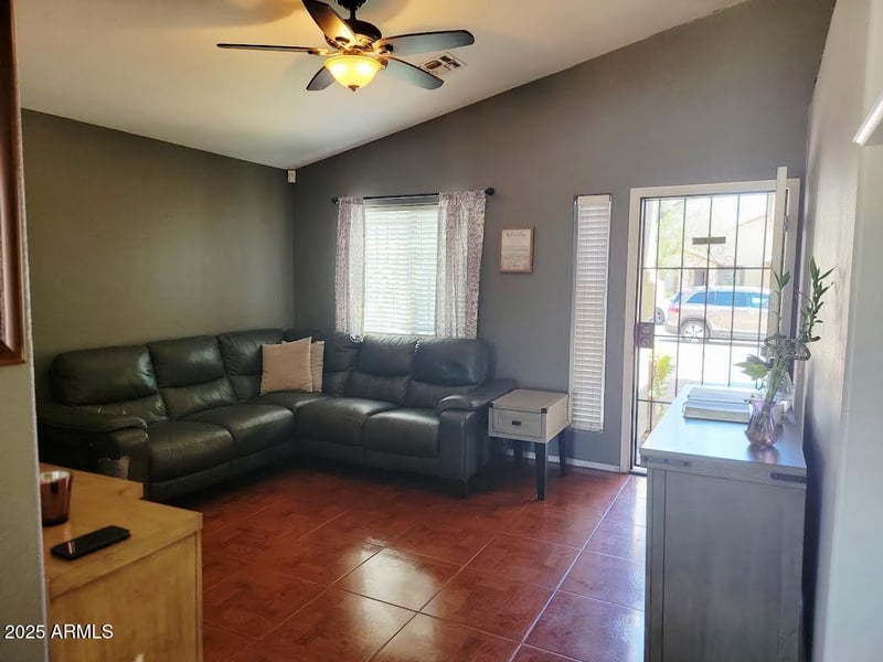1124 Nancy Ln, Phoenix, AZ 85041