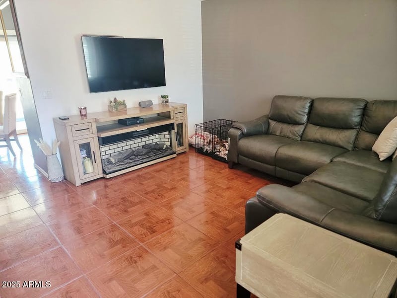 1124 Nancy Ln, Phoenix, AZ 85041