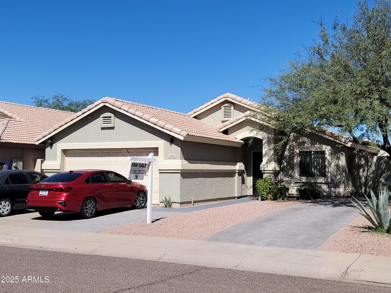 1124 Nancy Ln, Phoenix, AZ 85041
