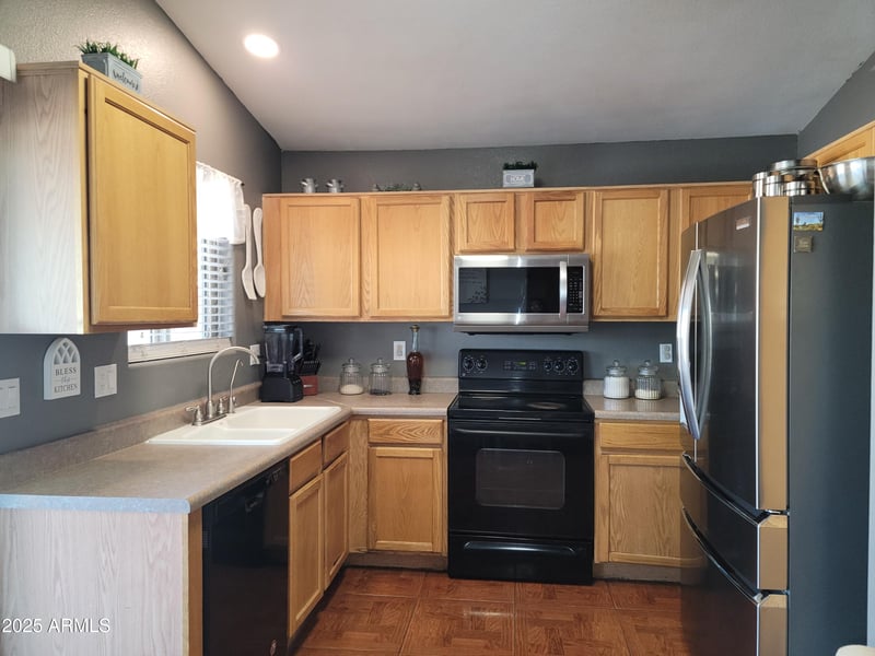 1124 Nancy Ln, Phoenix, AZ 85041