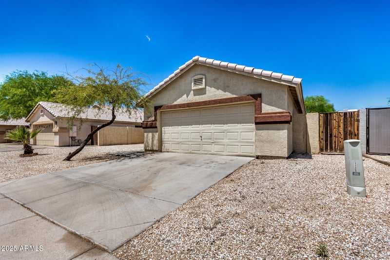 1124 Pleasant Ln, Phoenix, AZ 85041