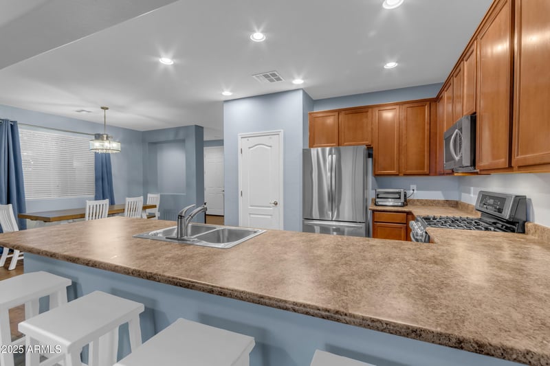 1124 Stephanie Ln, San Tan Valley, AZ 85143