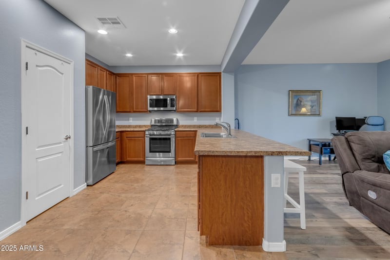 1124 Stephanie Ln, San Tan Valley, AZ 85143