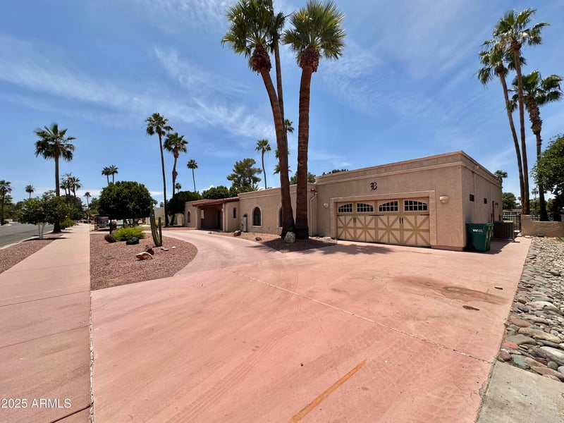 1124 Villa Nueva Dr, Litchfield Park, AZ 85340