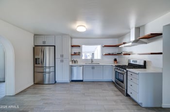 1124 W Cochise Dr, Phoenix, AZ 85021