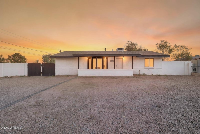1124 W Cochise Dr, Phoenix, AZ 85021