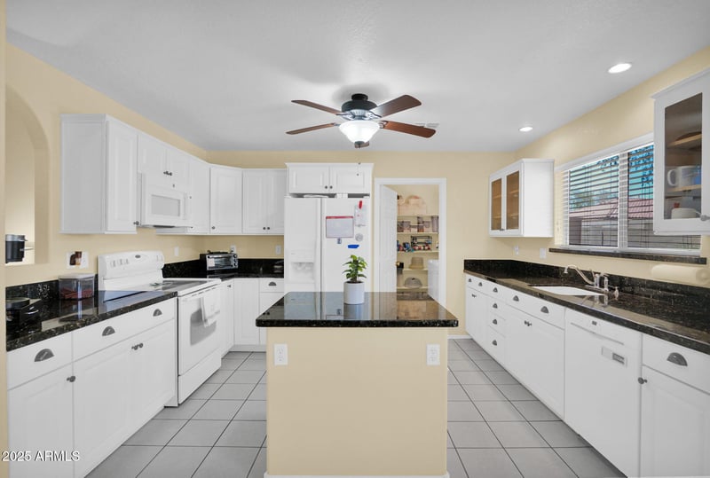11242 Emelita Ave, Mesa, AZ 85208