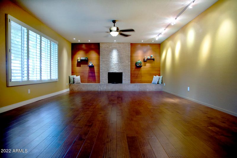 11245 S Tomah St, Phoenix, AZ 85044