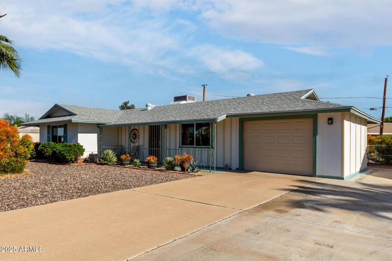 11247 109th Ave, Sun City, AZ 85351