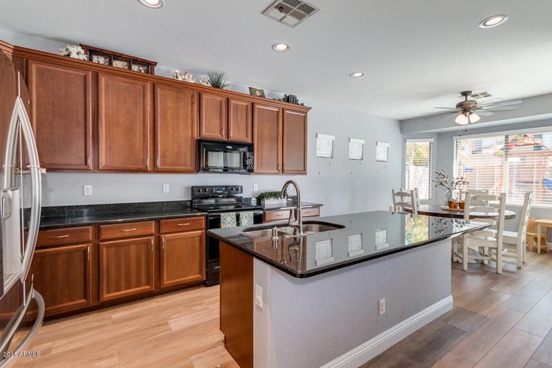 11249 E Sonrisa Ave, Mesa, AZ 85212