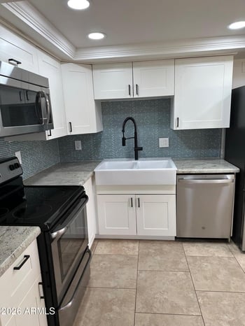 1125 Kaler Dr, Phoenix, AZ 85020