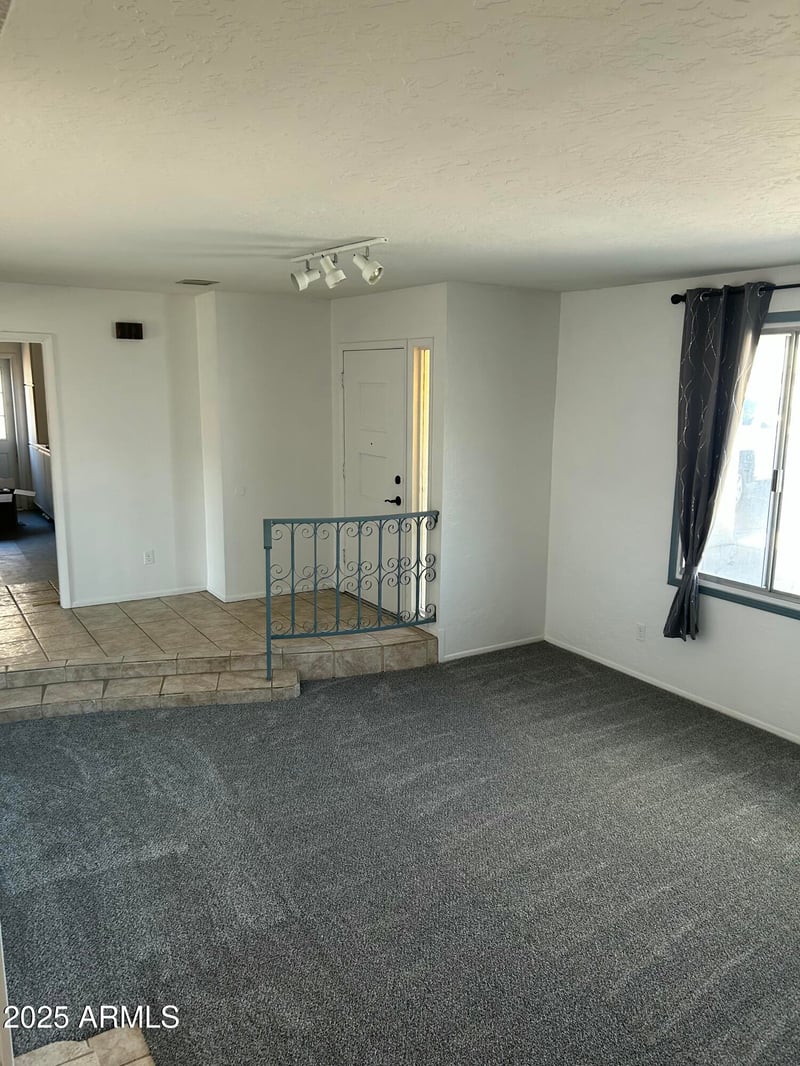 1125 Lodge Dr, Tempe, AZ 85283