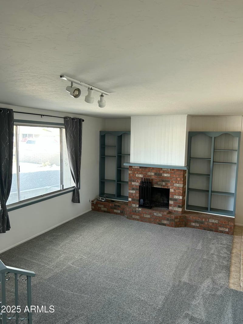 1125 Lodge Dr, Tempe, AZ 85283